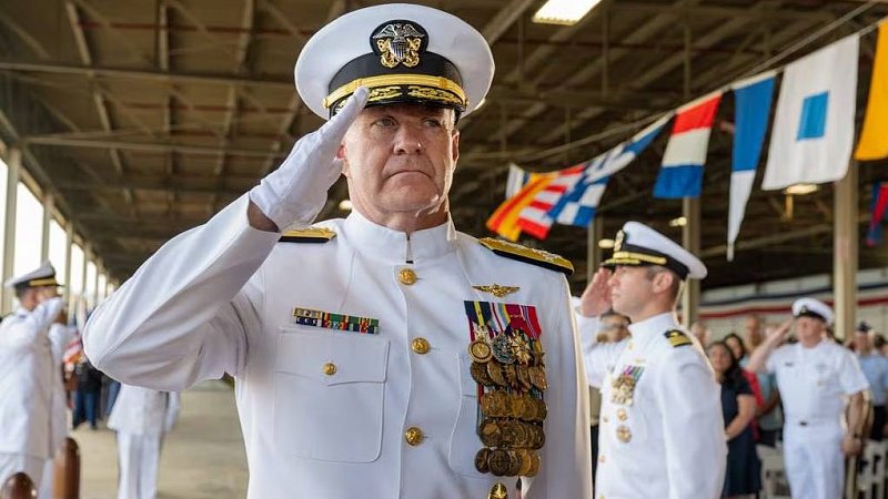Адмирал Сэмюэл Папаро, США